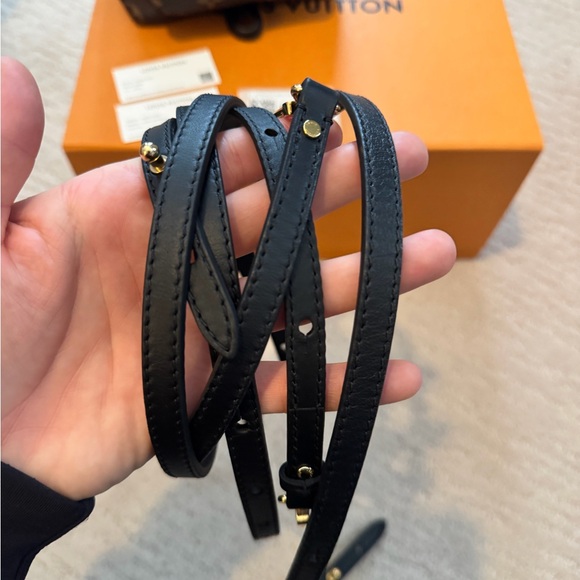 Louis Vuitton Palm Springs Mini - Picture 12 of 15